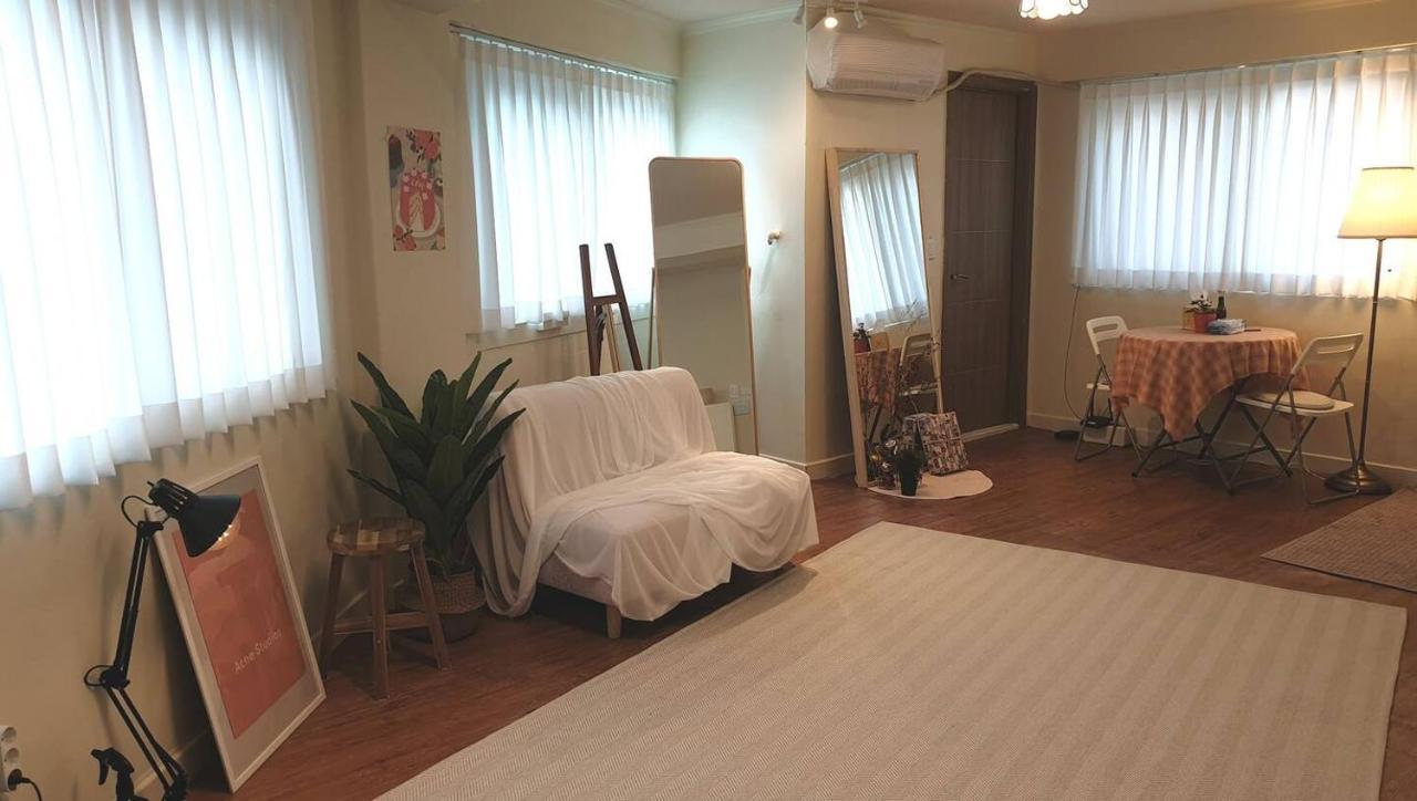 Space Epiphany Apartment