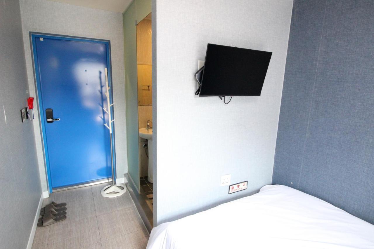 Golden Park Myeongdong 2*