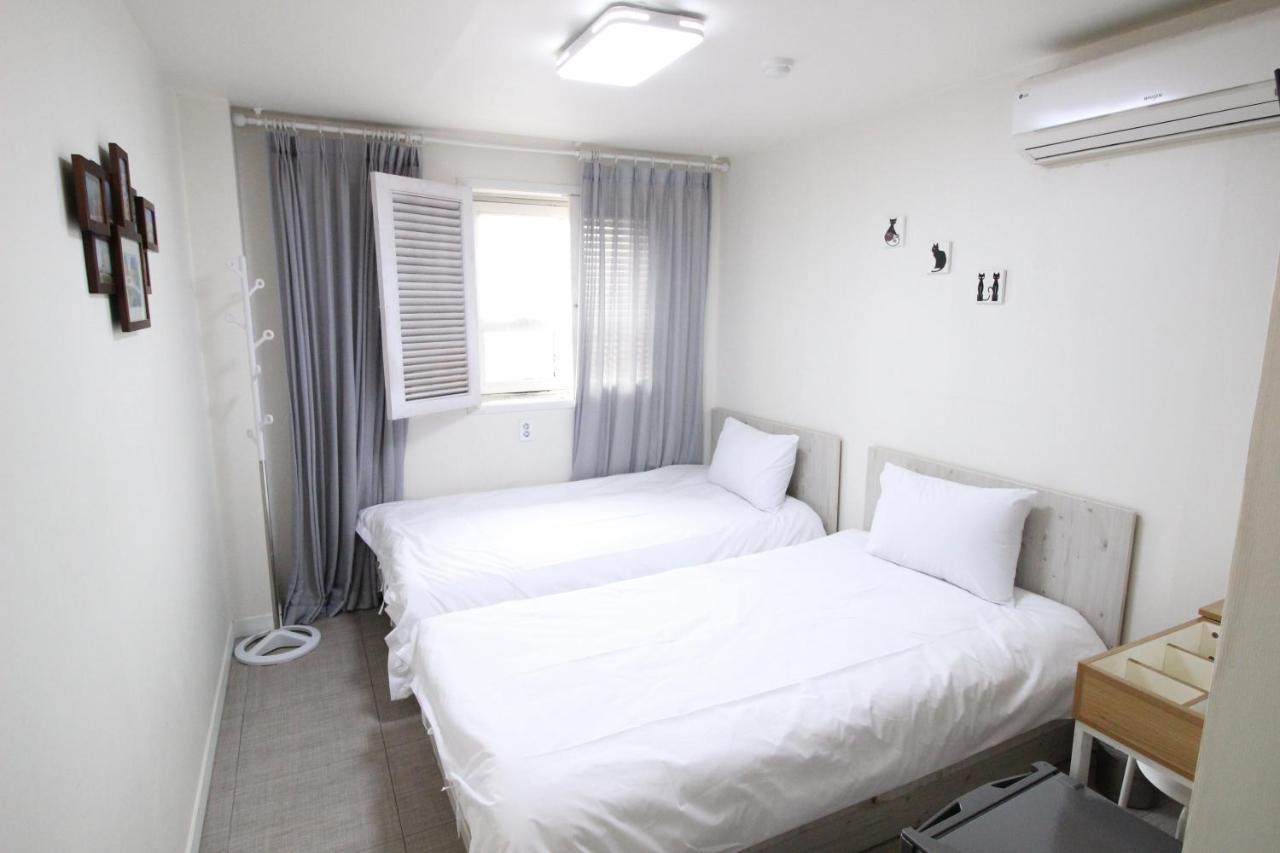 Golden Park Myeongdong Hotel 2*