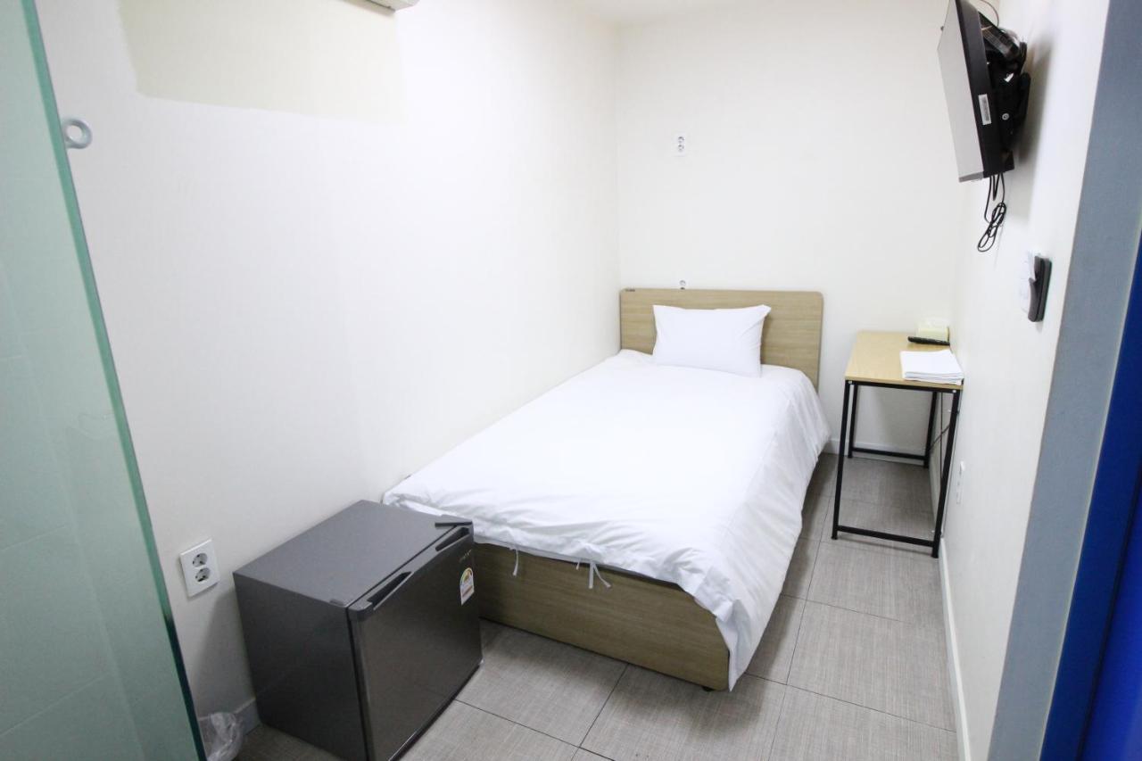 Ivory Albergue