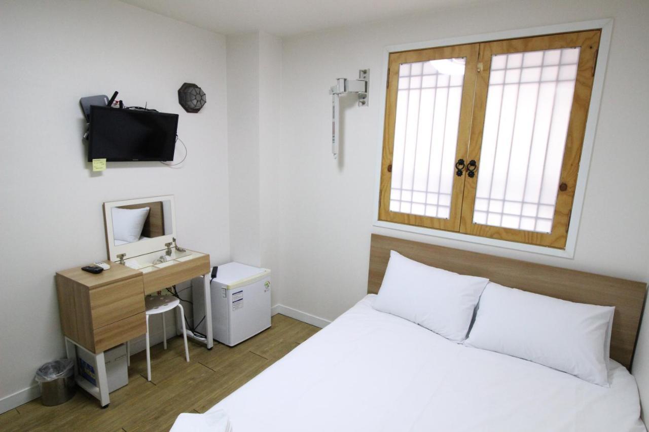 Ivory Albergue