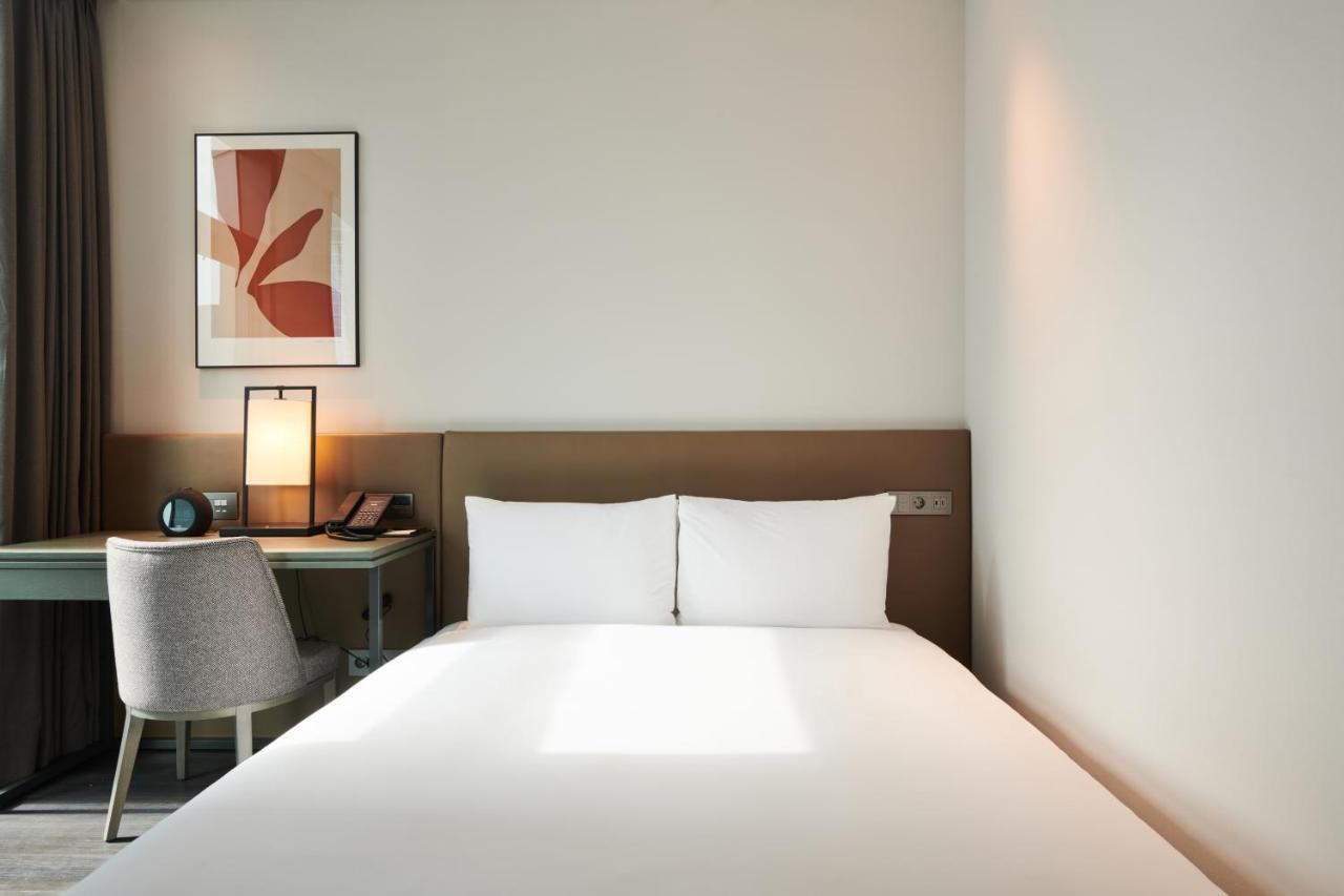 Nine Tree Premier Rokaus Hotel Seoul Yongsan Hotel 4*
