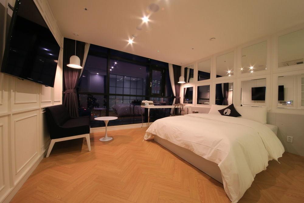 The Designers Station