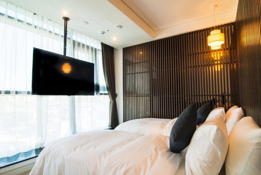 Hotel The Designers Station 3*