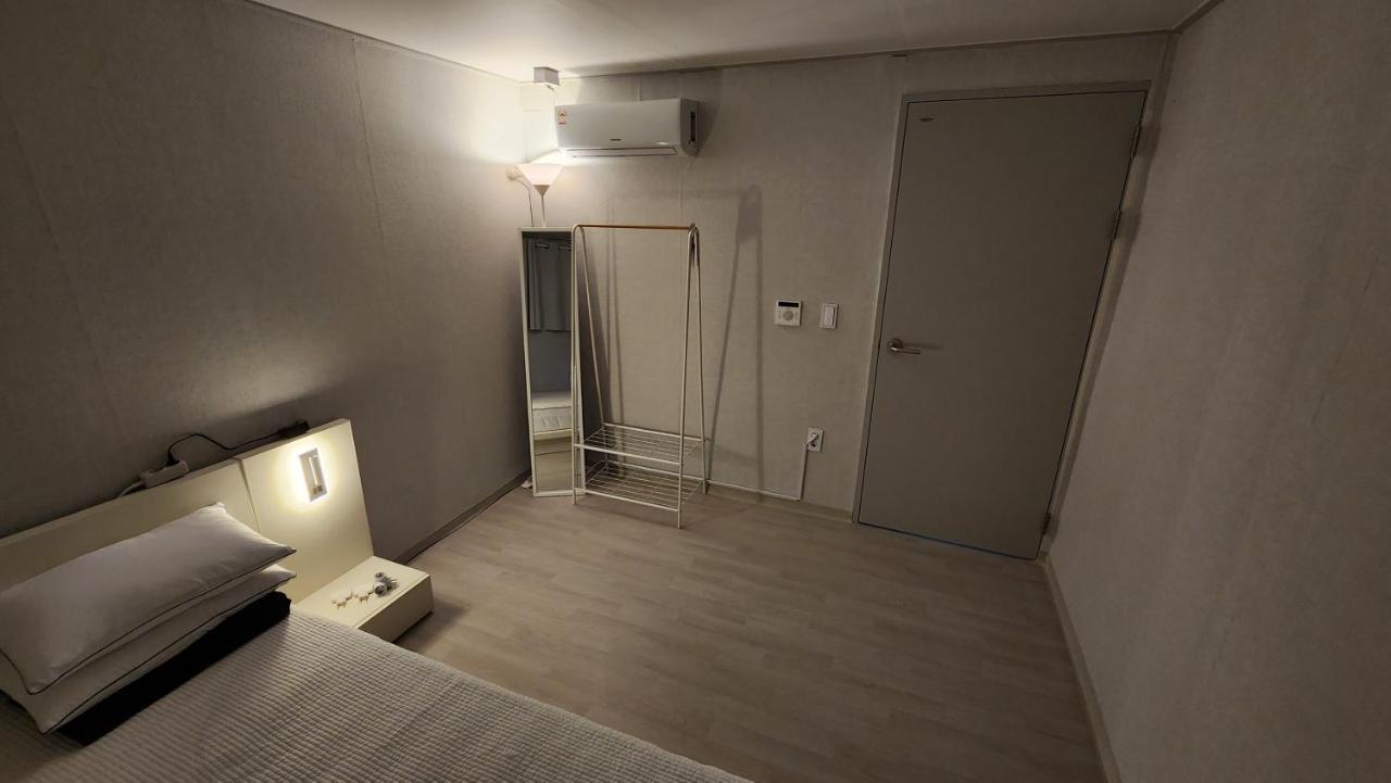 Villa Middle Option Two-room, Exclusive Use, Public Transportation 4 Minutes Away