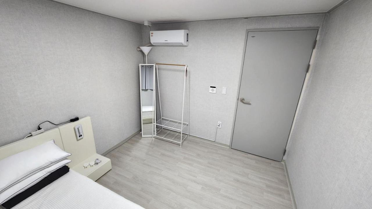 Villa Middle Option Two-room, Exclusive Use, Public Transportation 4 Minutes Away