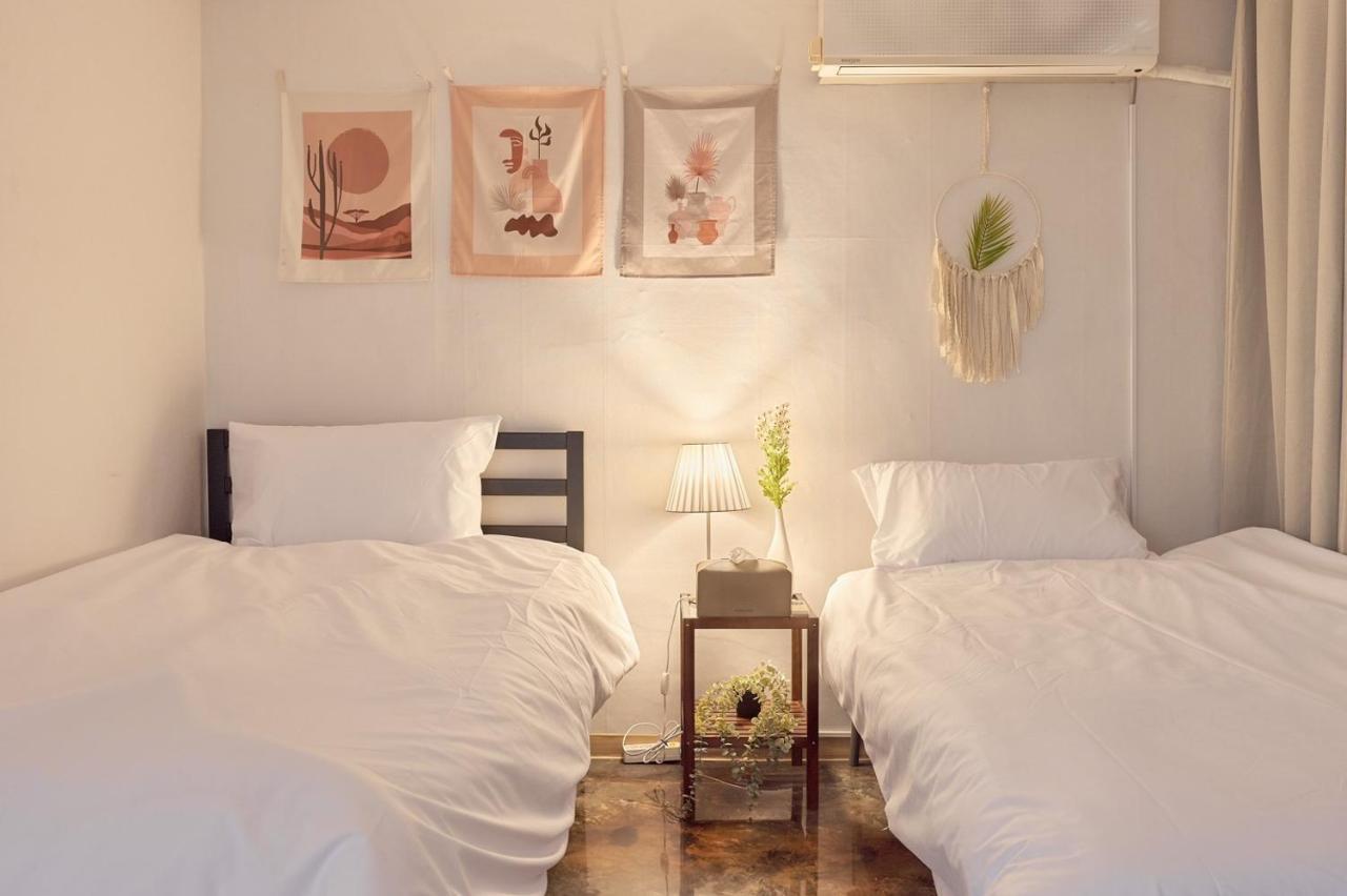 Hapjeong Station Exit7 Each Room, Living Room, Air Conditioning Modern House