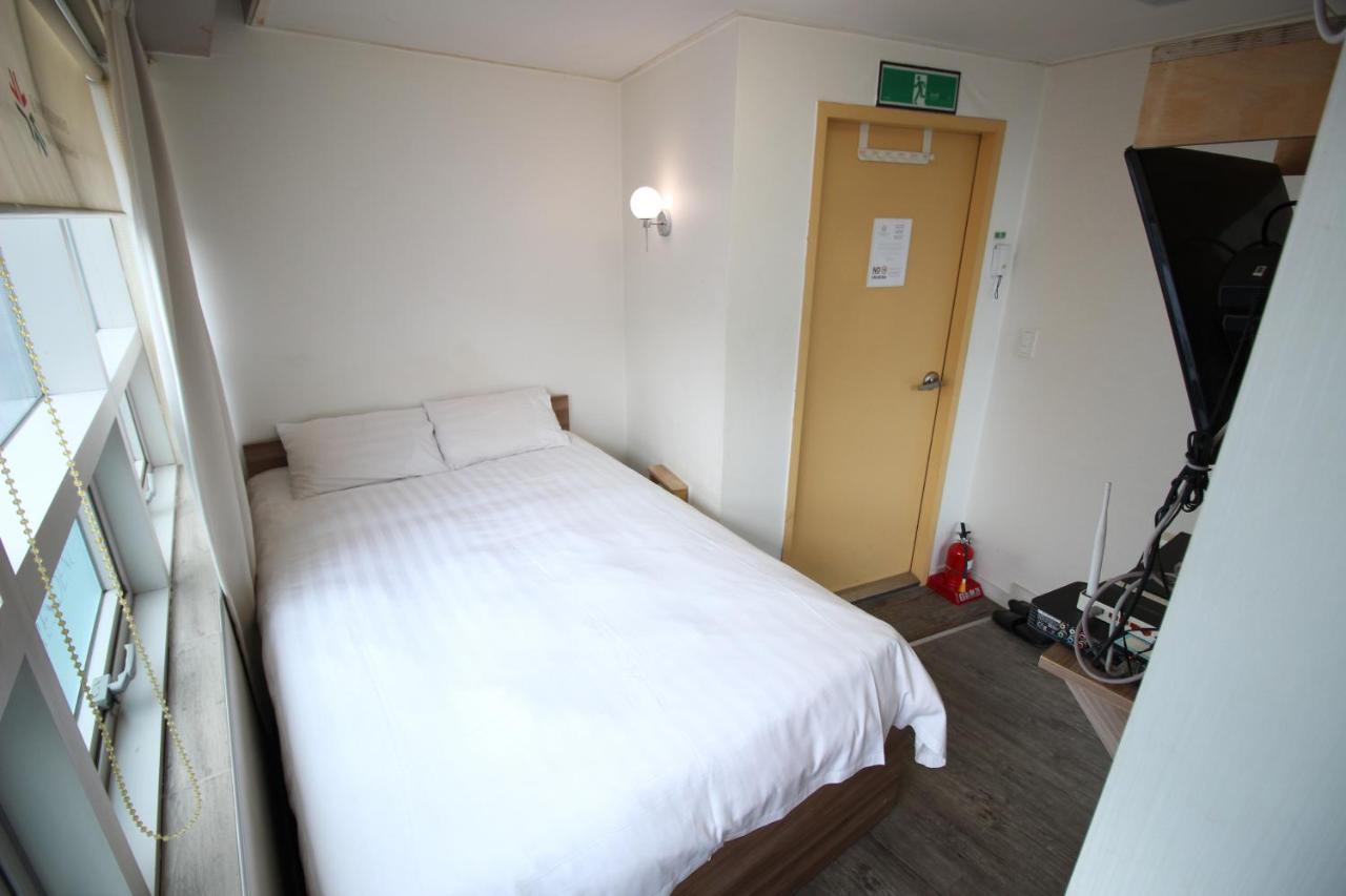 Hotel Kpop 2*