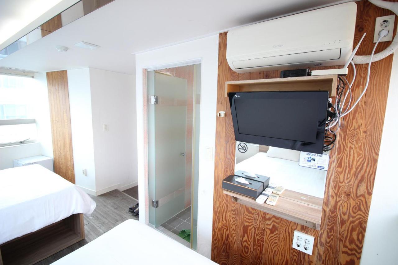 Kpop Hotel 2*