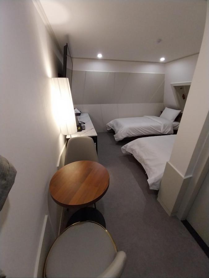Hotel Stay Inn *