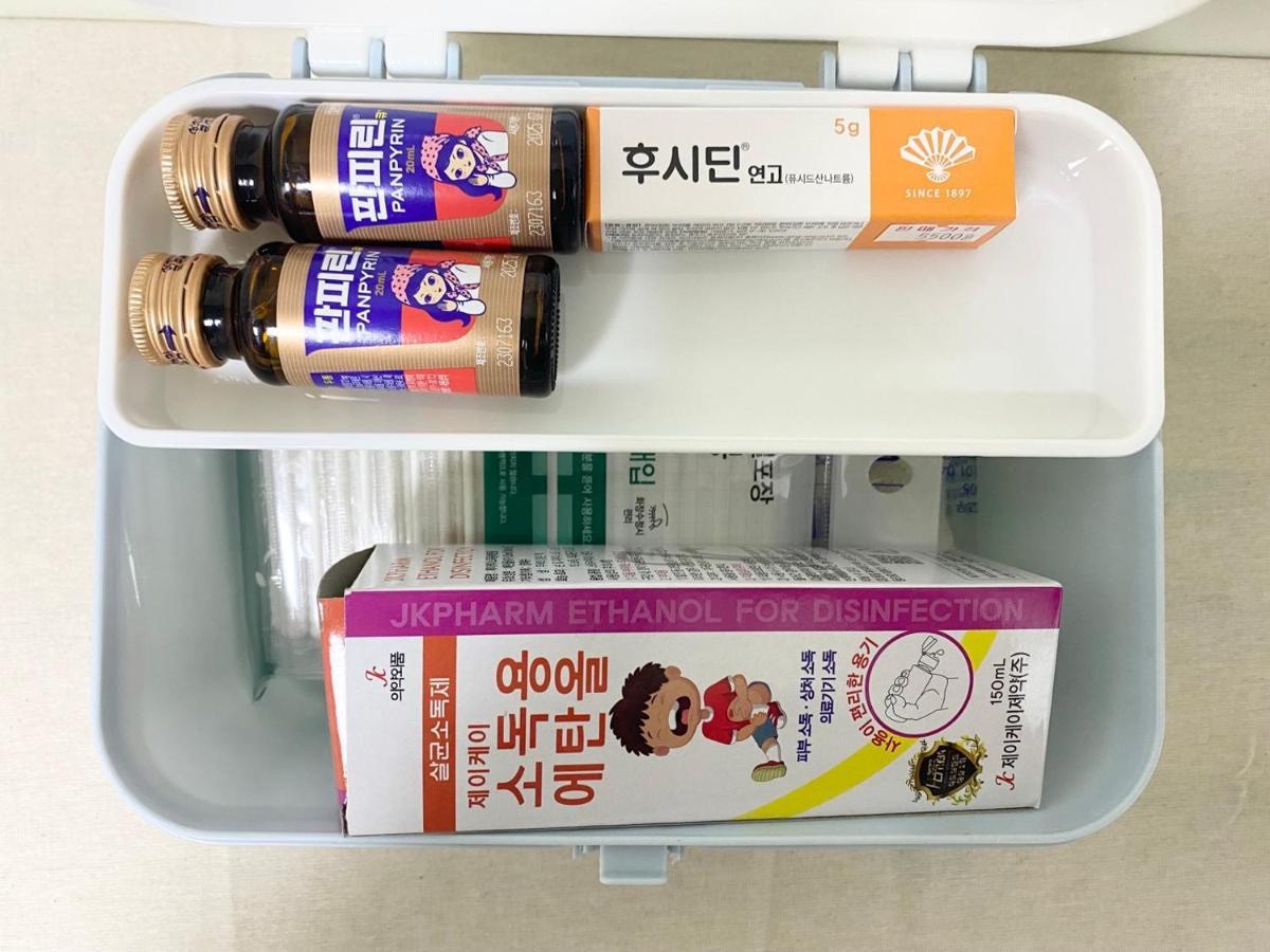 Apartment Near Shinchon Station Private House Seoul