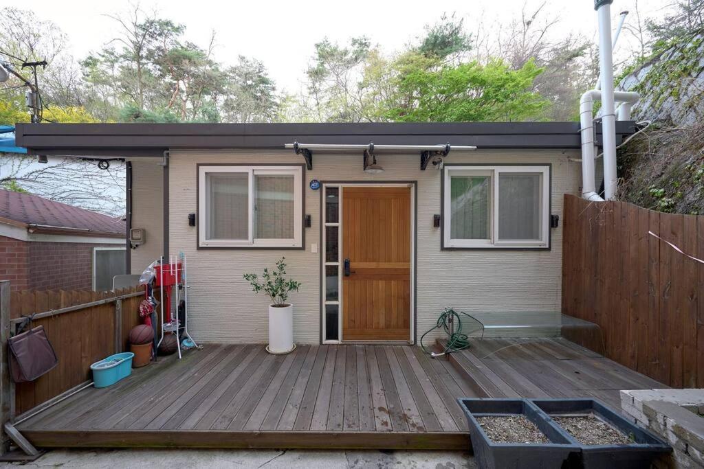 Seochon Secret Cave House Seoul