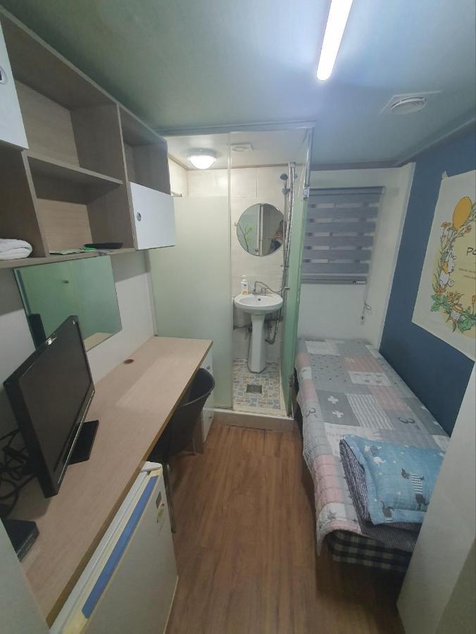 O2 Oneroomtel Shinonhyun Branch * Seoul