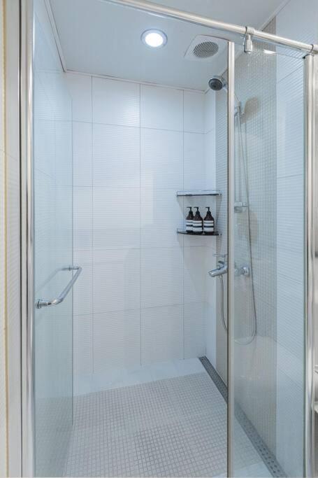 Mirae 59 New Open 2queen Beds Coex * Seoul