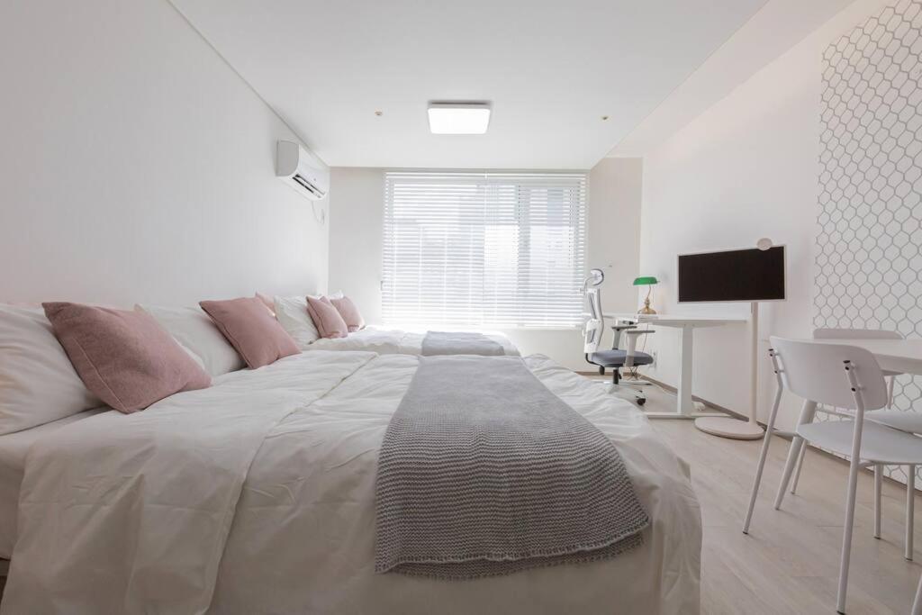 Pangsapuri Mirae 59 New Open 2queen Beds Coex Seoul