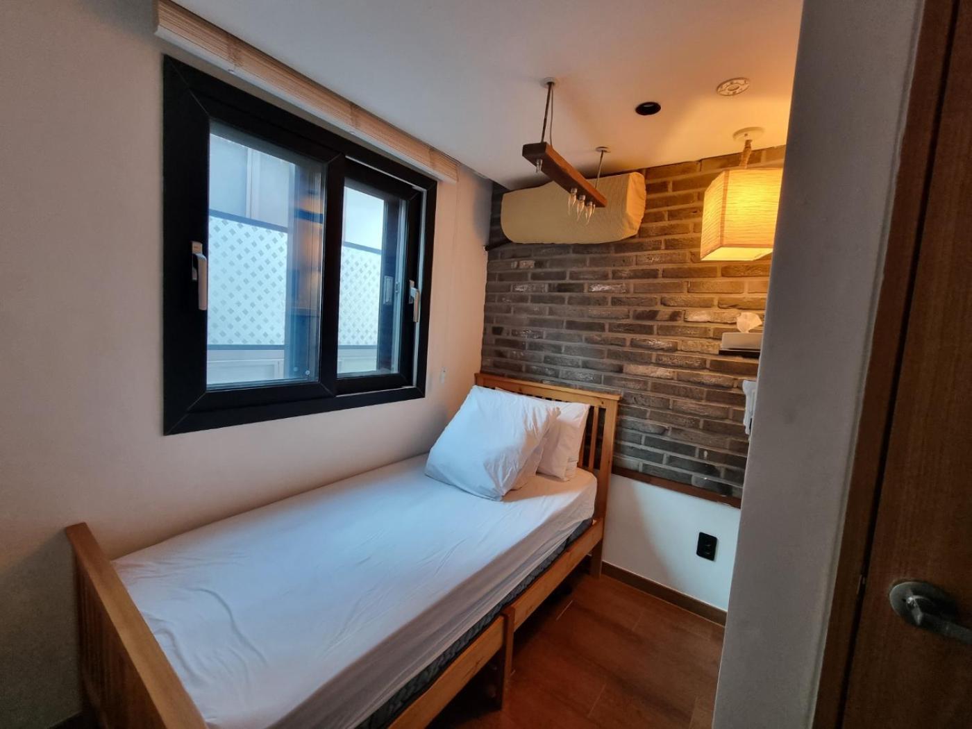 Hwon Guest house