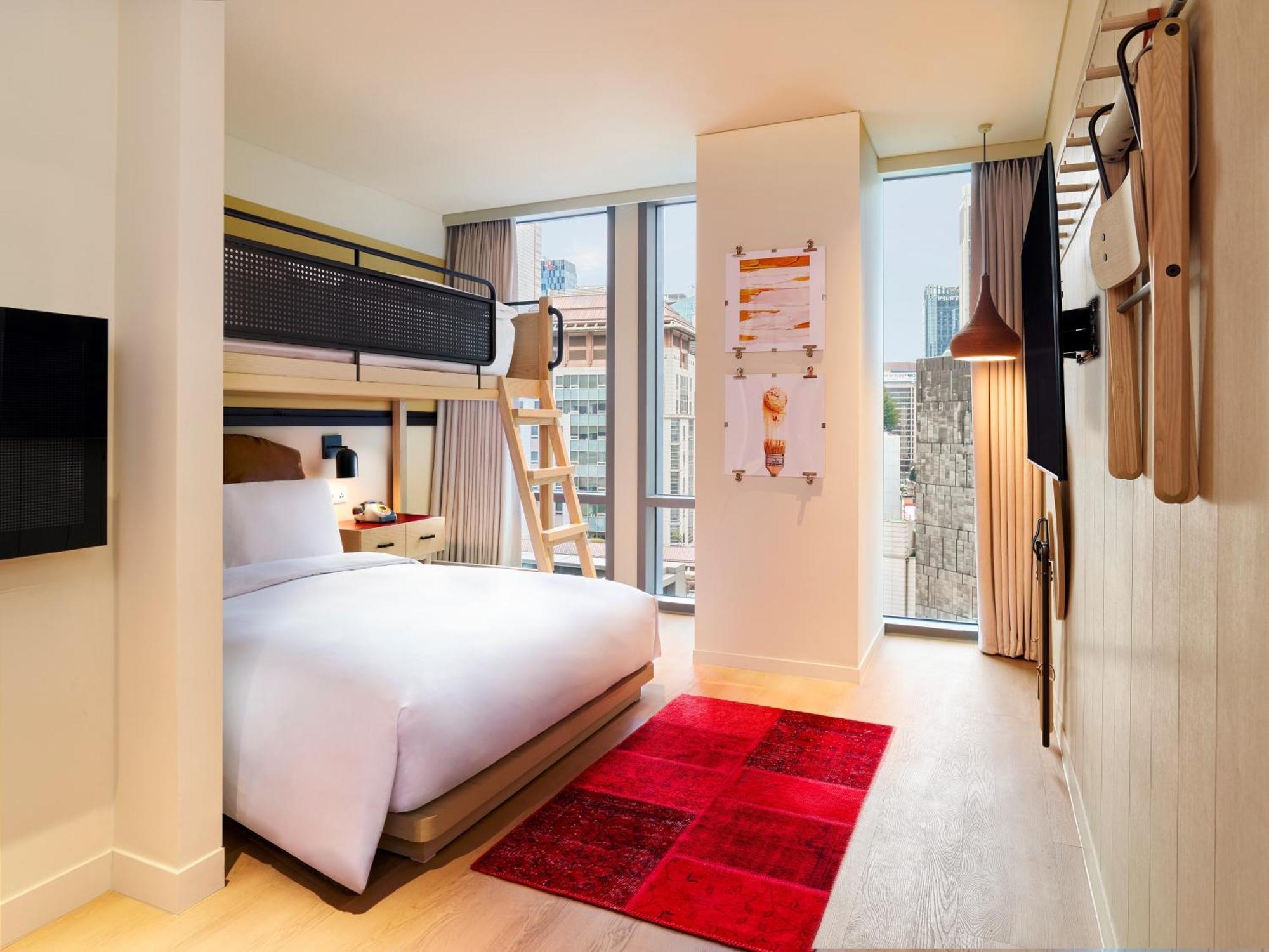 Moxy Myeongdong 3*