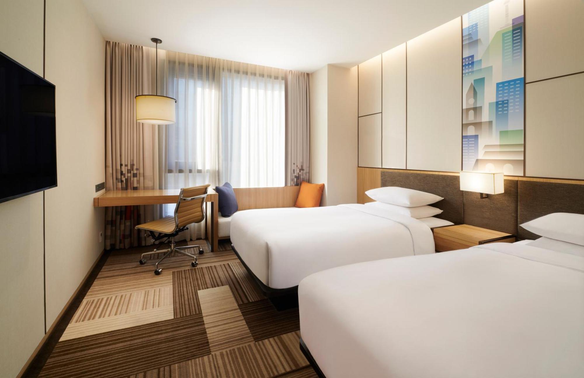Aloft Myeongdong 4*
