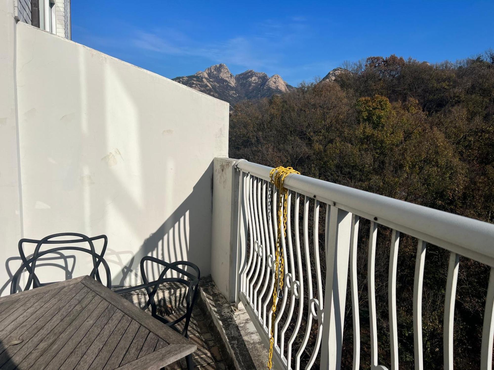 Rumah tetamu Bukhan Mountain Penthouse Seoul
