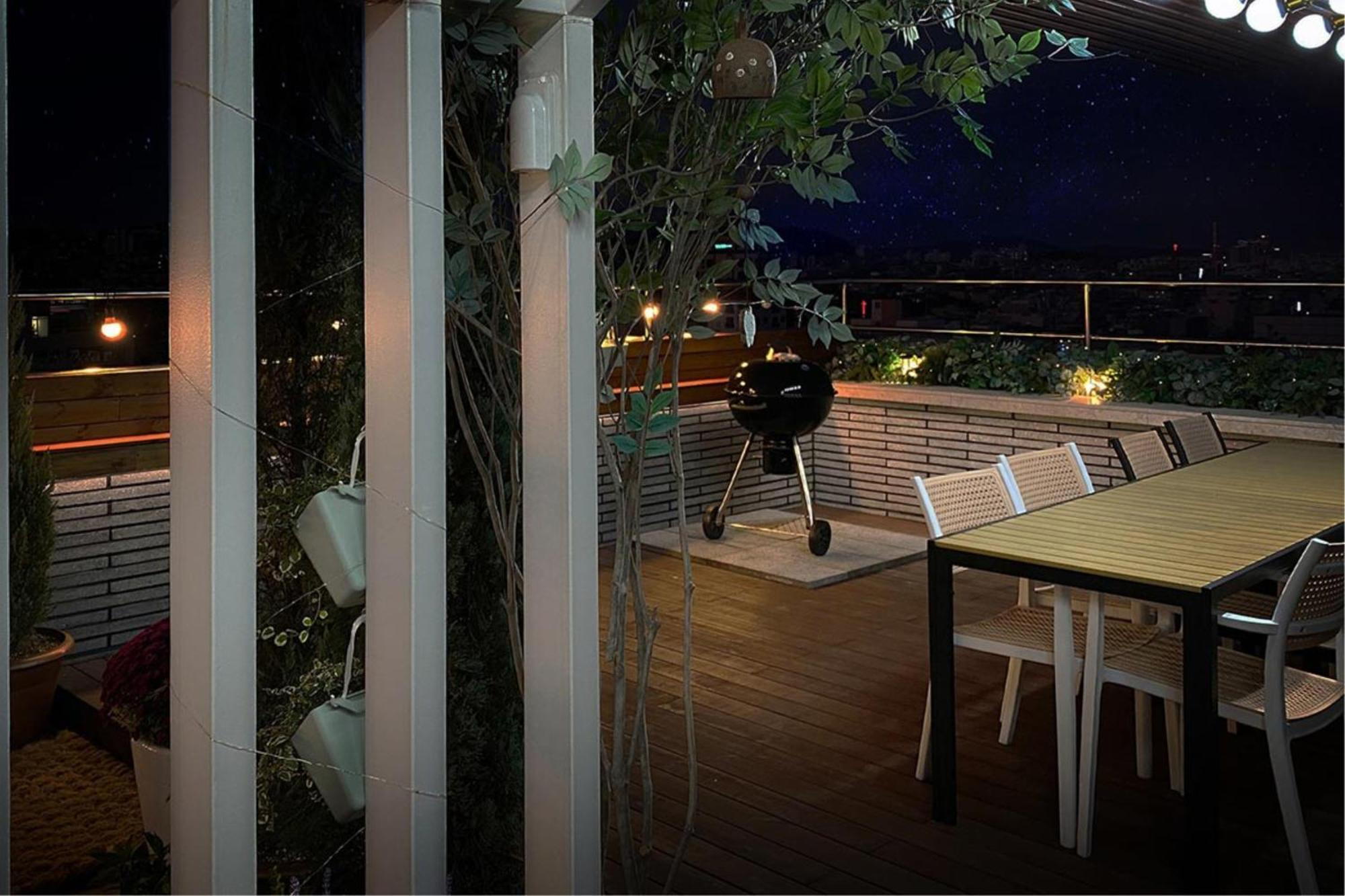 Hotel Garden Pool Lee Chung Jung Seul