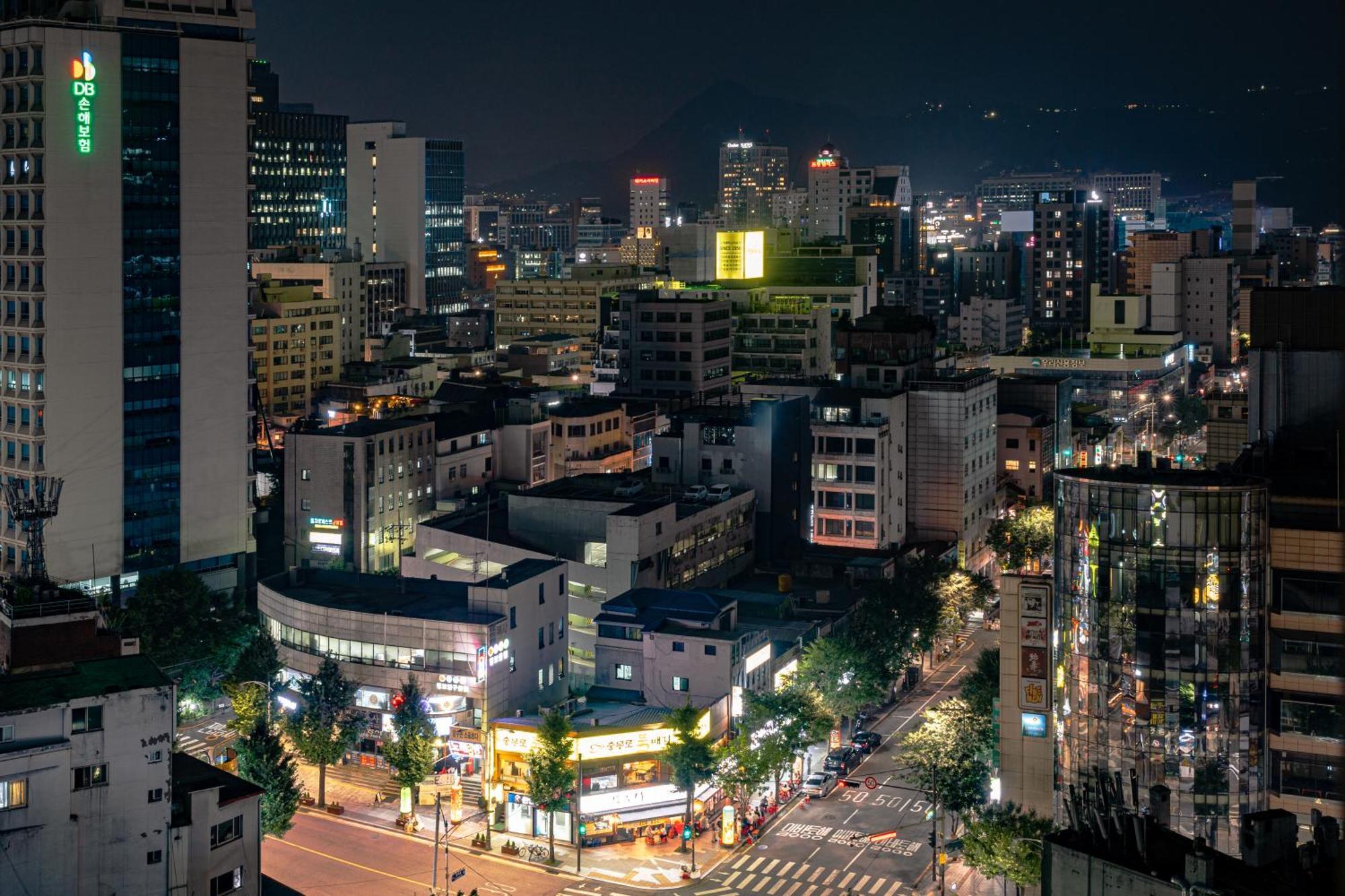 Apartment Urbanstay Myeongdong Seoul