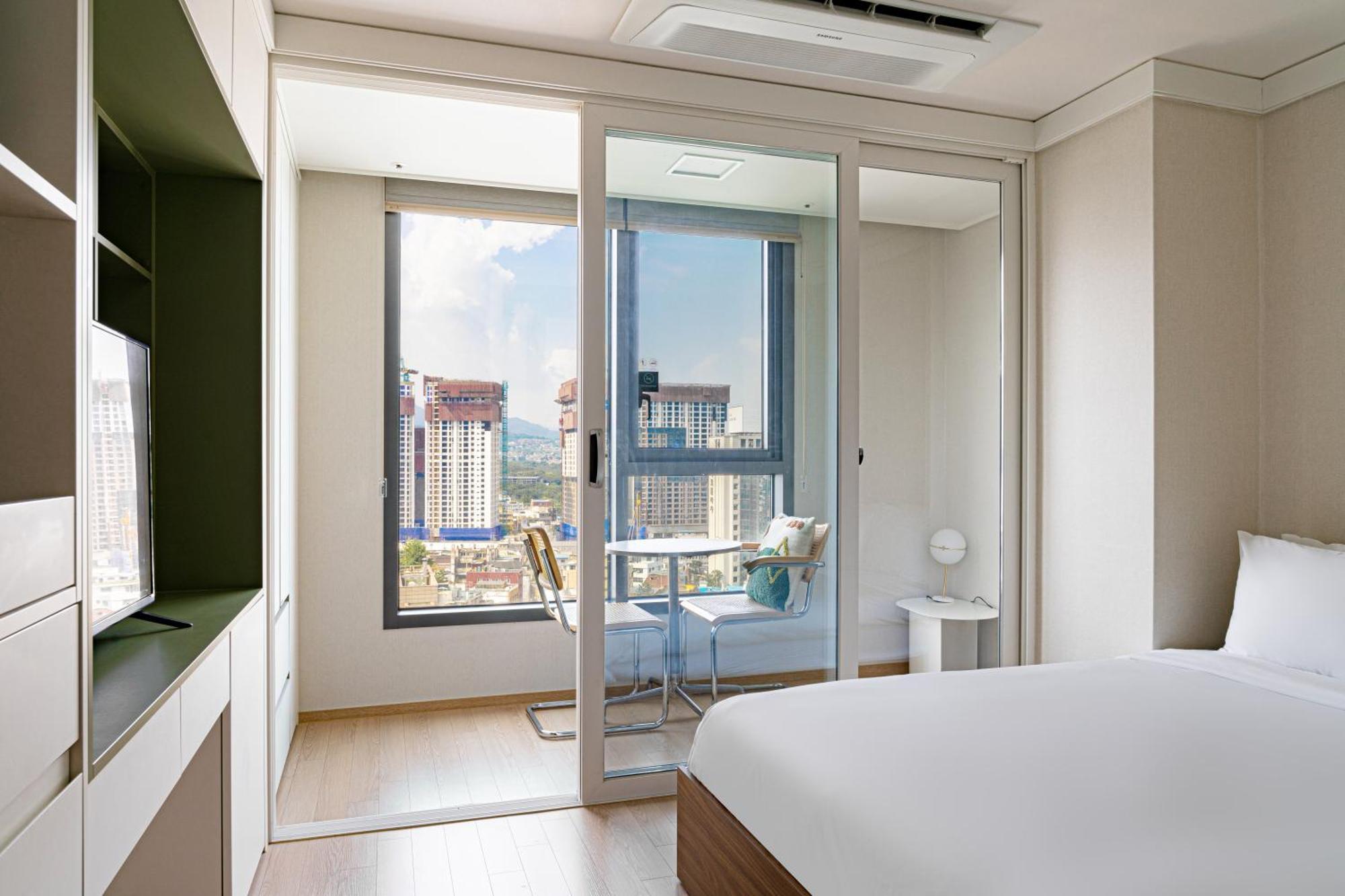 Apartment Urbanstay Myeongdong