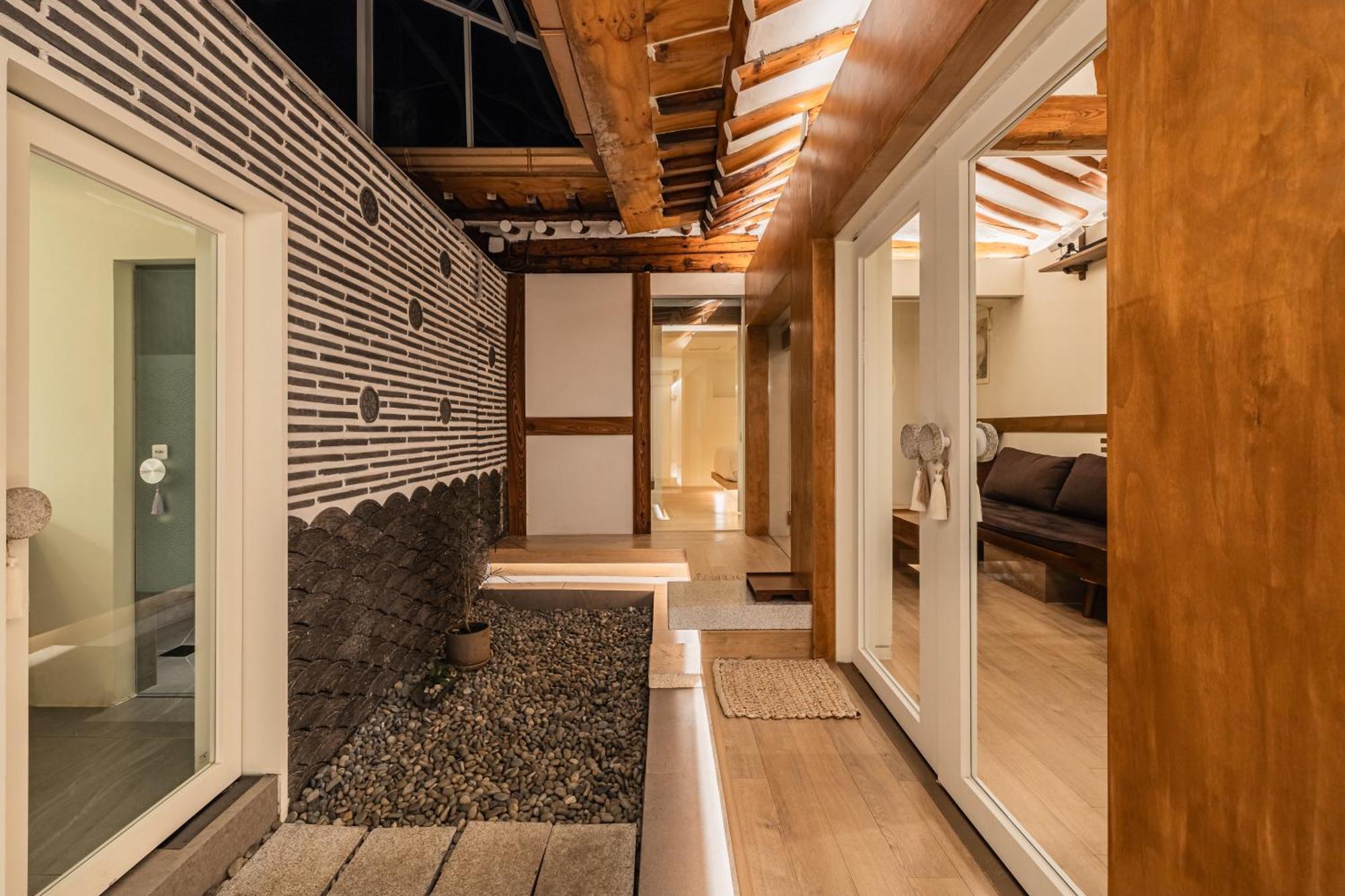 Alley Haven Villa
