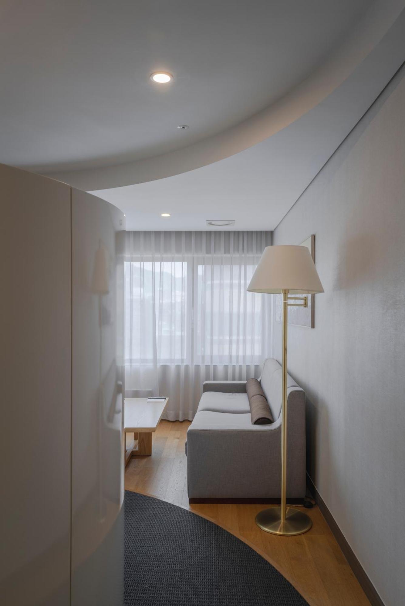 Hotel Amid 4*