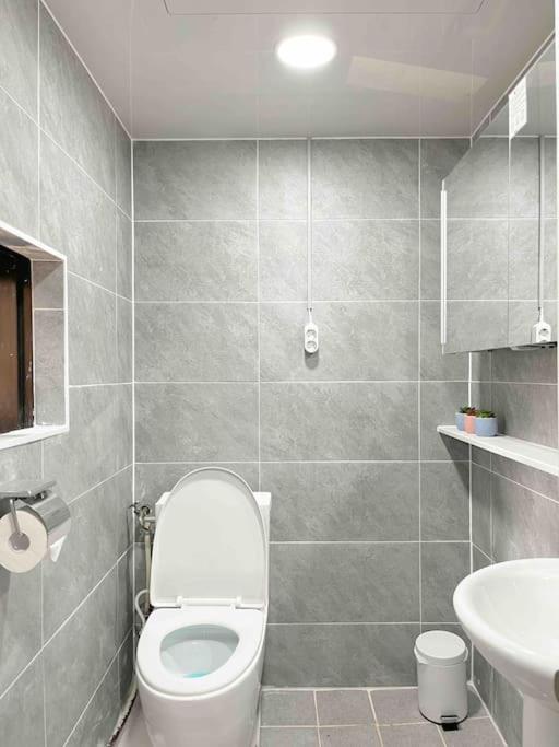 Apartment Yeoun Jogak - Near Shindaebang Station Boramae Hospital & Park Hongik Airport Bus Near Sindorim, Gangnam