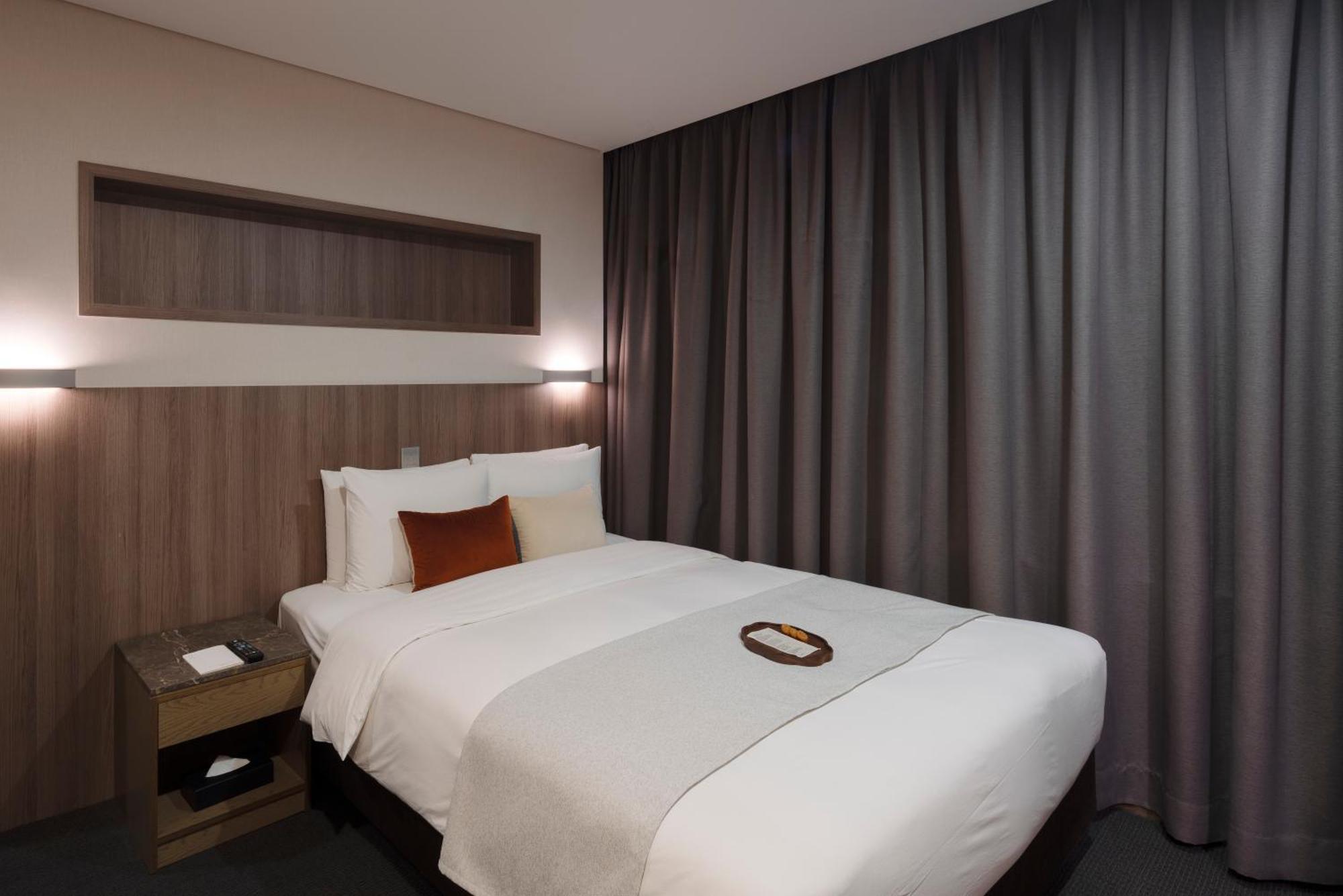 Amid Hotel 4*