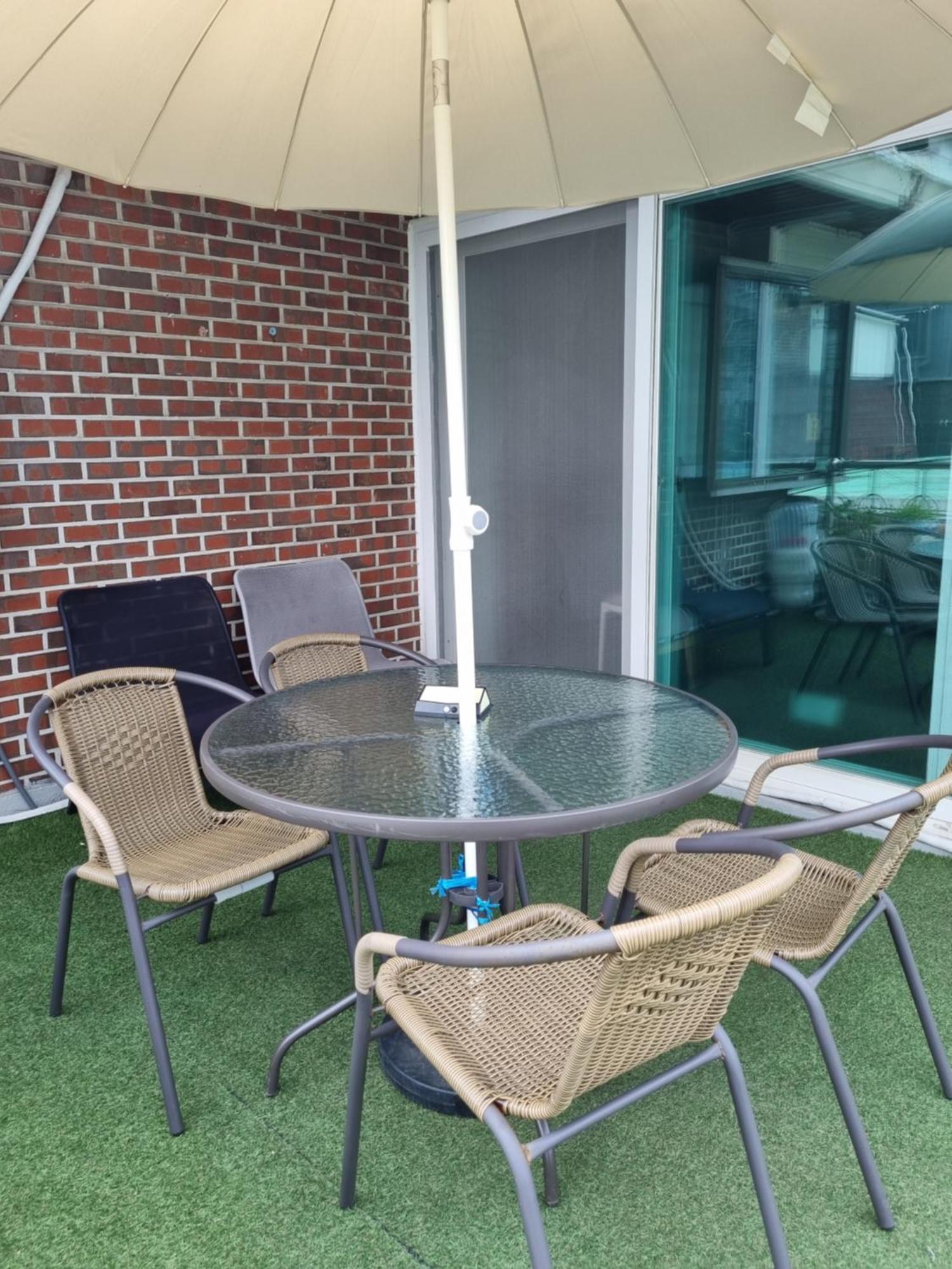 Hongdae Sky View Private Roof Garden House 2br 2qb 1ssb Free Wifi Starbucks Capsule 외국인전용 * Seoul