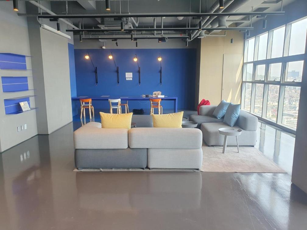 Apartment Station *