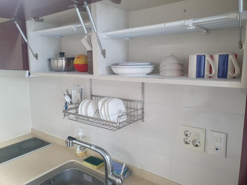 Station Apartment *