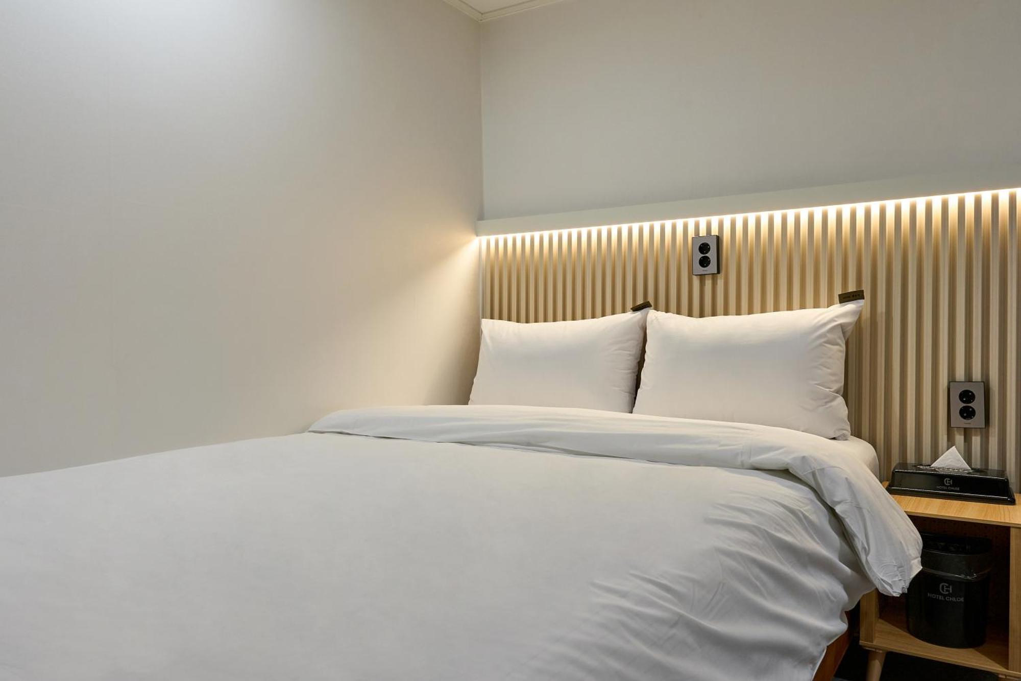 Chloe Hotel *