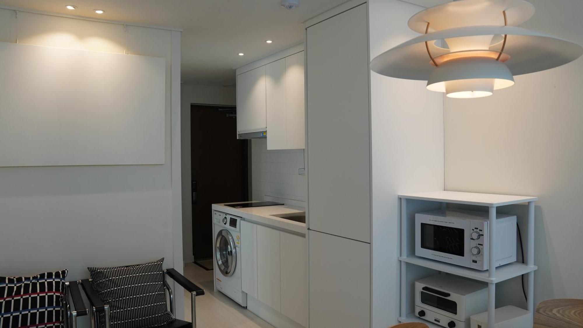 B Apartment *