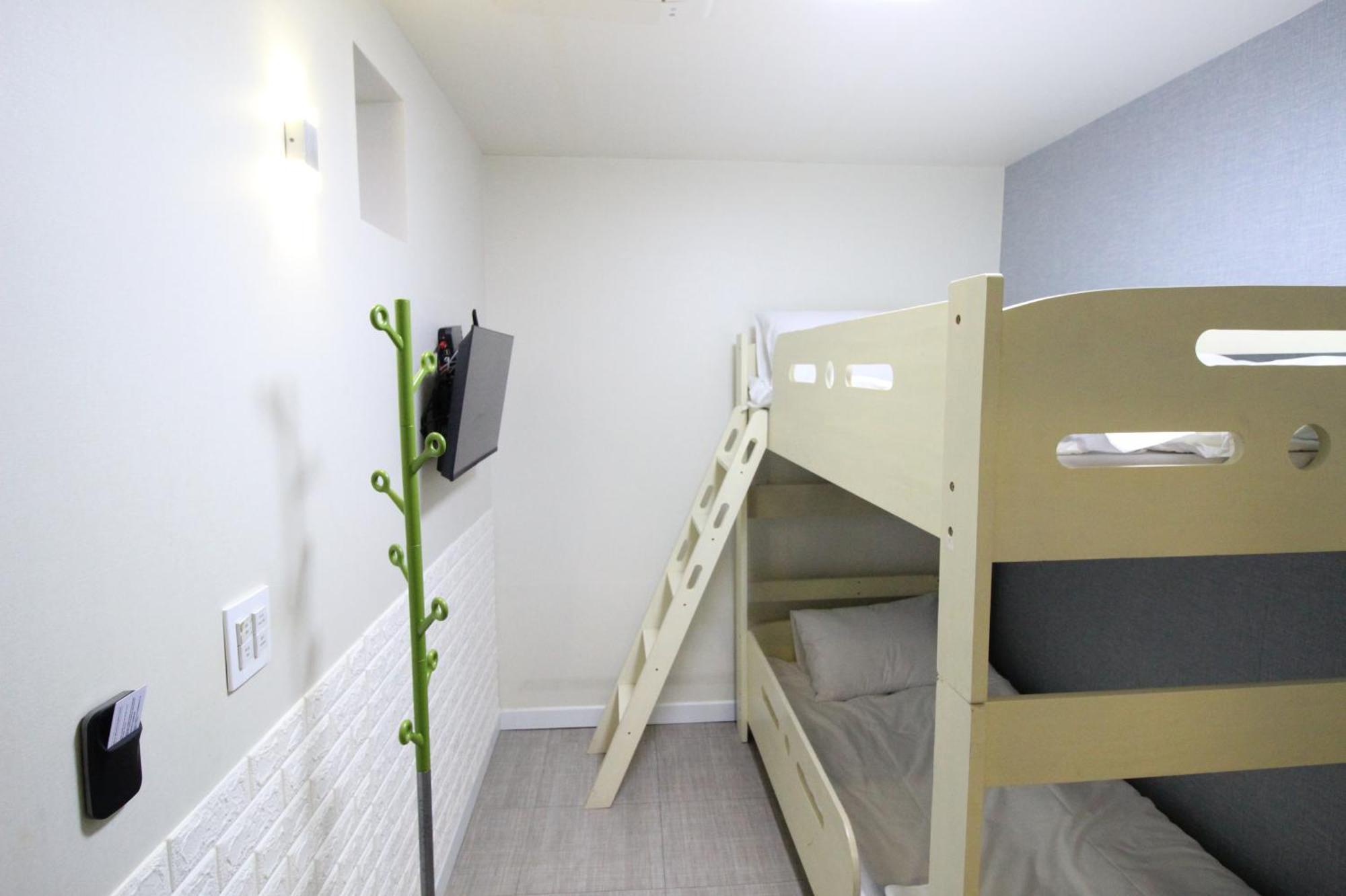 Golden Park Myeongdong Hotel 2*