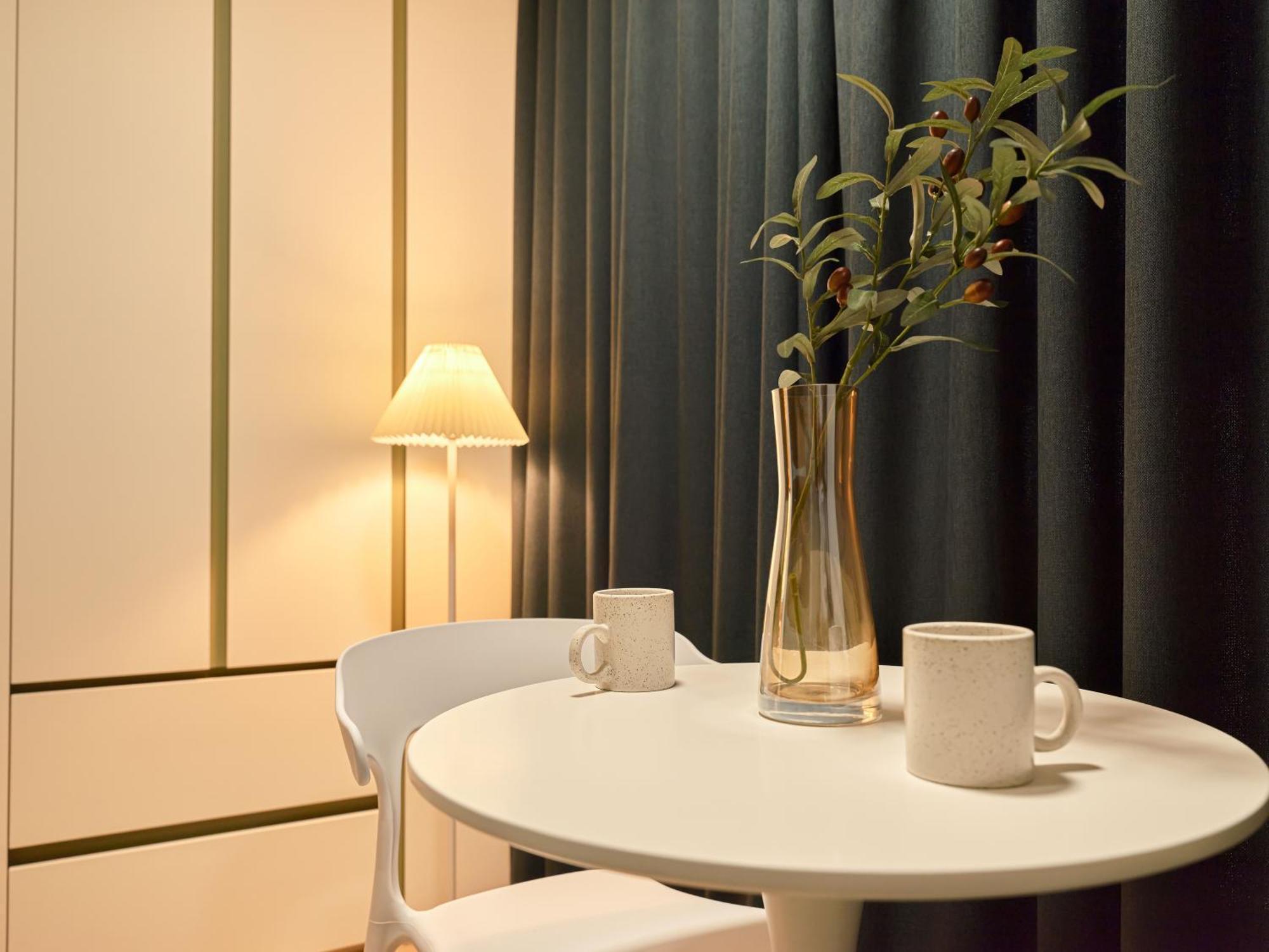 Comocasa Fully Furnished Seul