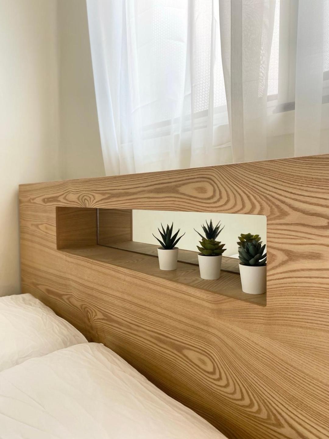 Near Shinchon Station Private House Apartment Seoul