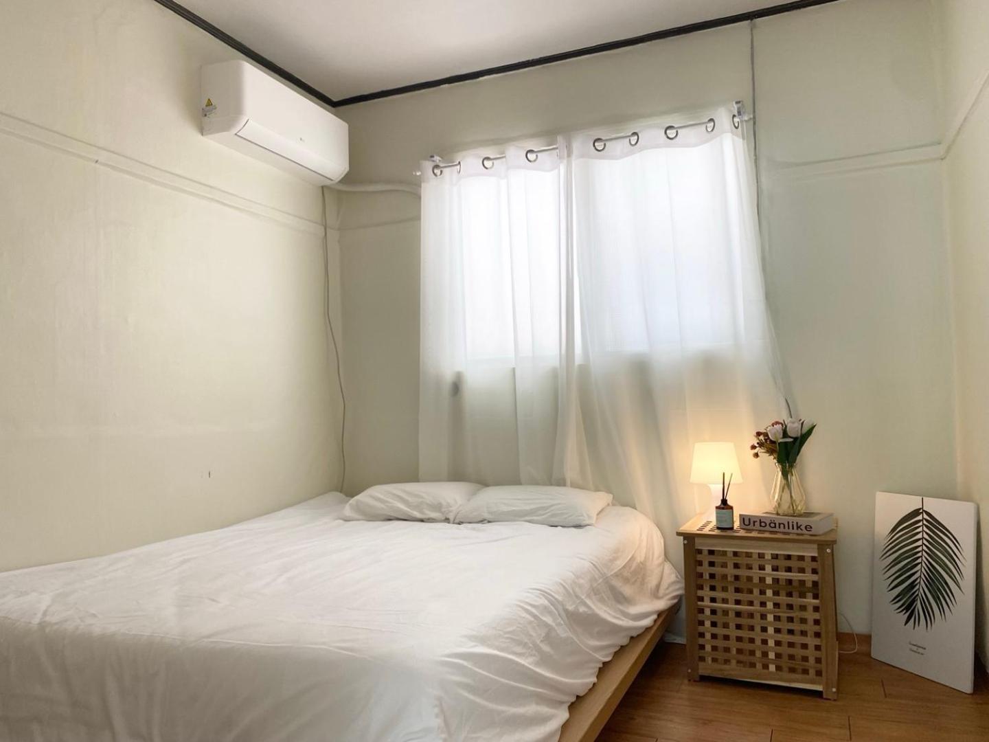 Apartment Near Shinchon Station Private House Seoul