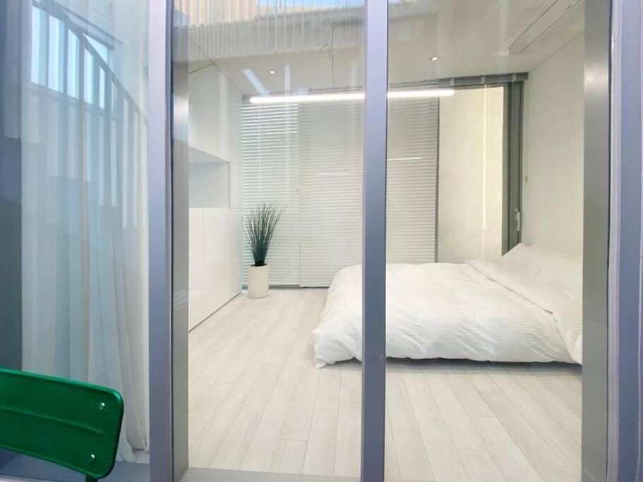 Private Duplex House With A Rooftop - Foreigner Only Holiday home