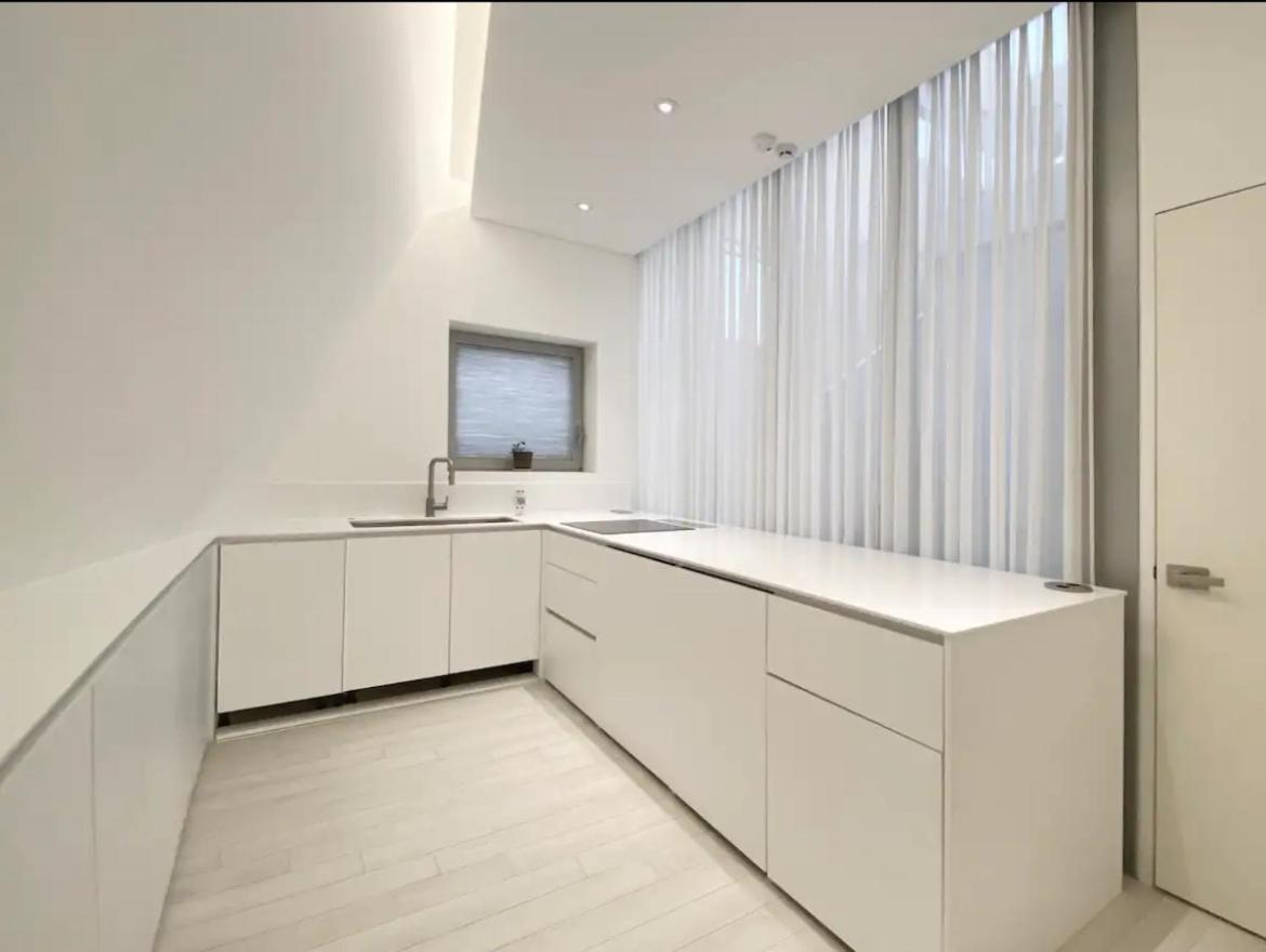 Private Duplex House With A Rooftop - Foreigner Only Holiday home