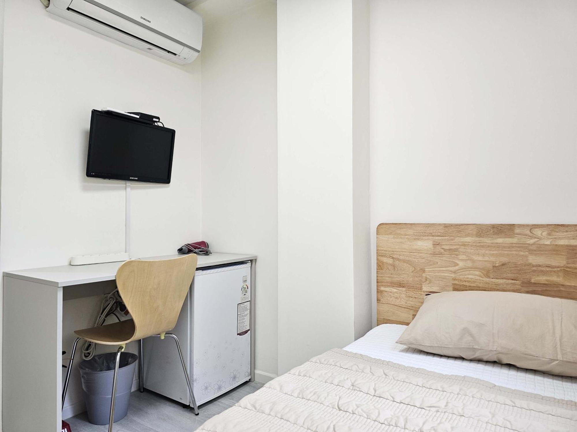 Boa Travel House Hostel *