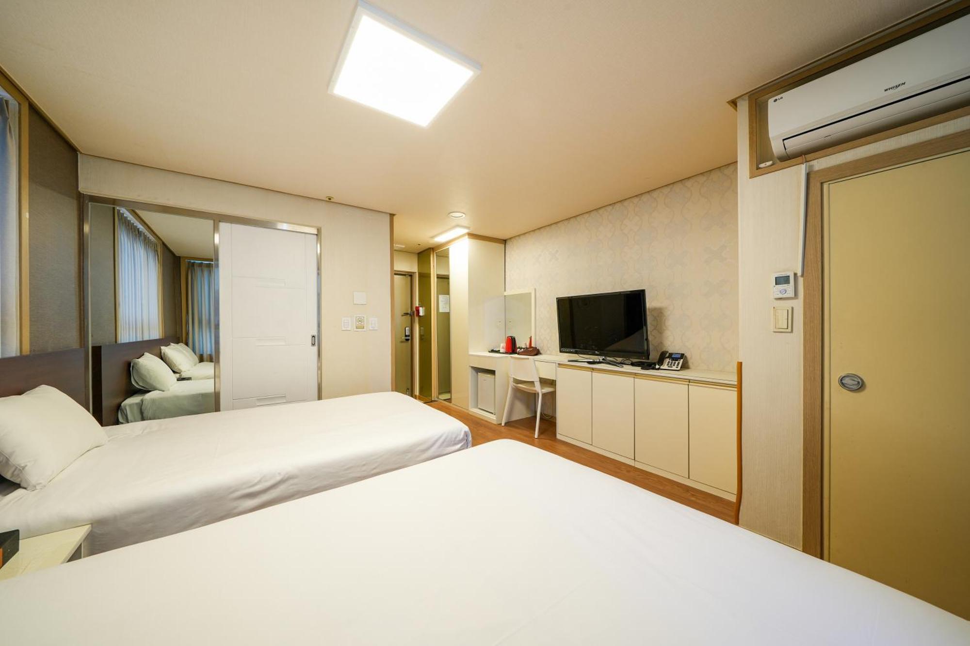 Aventree Yeouido 3* Seoul