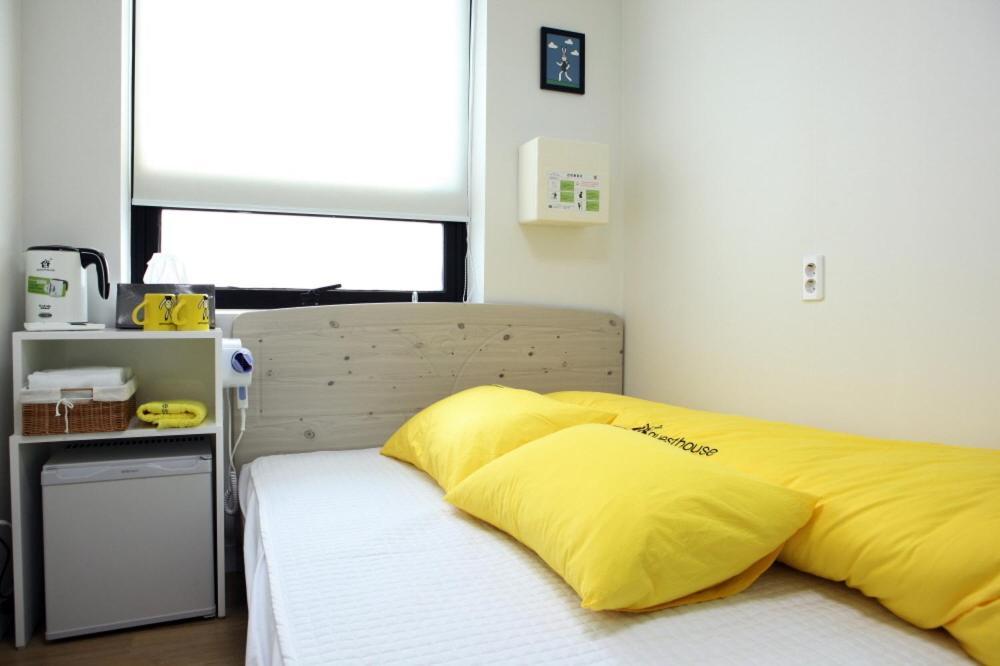 24 Dongdaemun Market 2*
