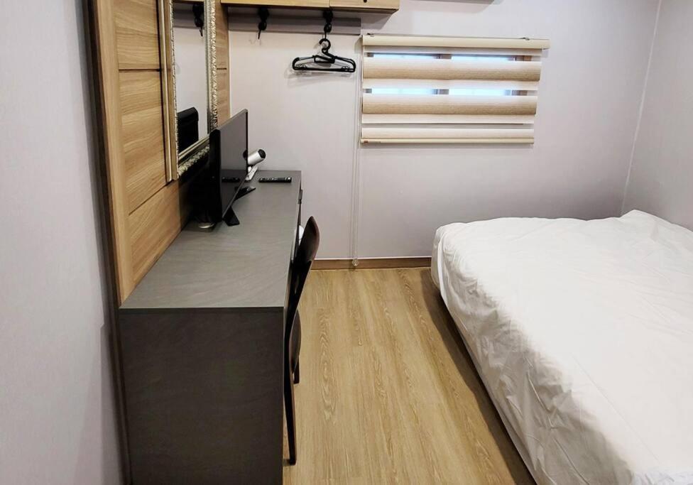 J Honor House Foreigner Only Seoul