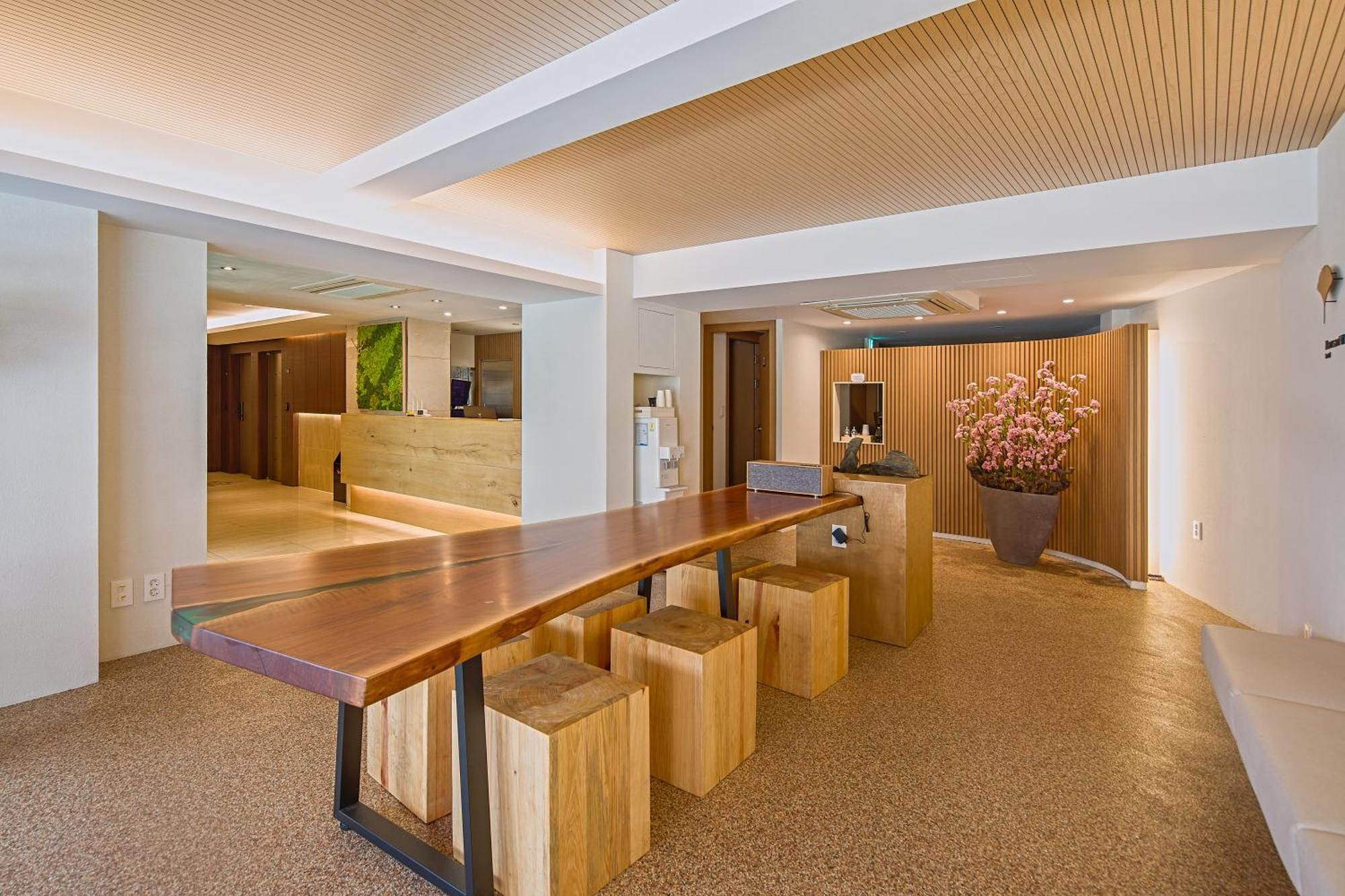 Namsan Hill Hotel