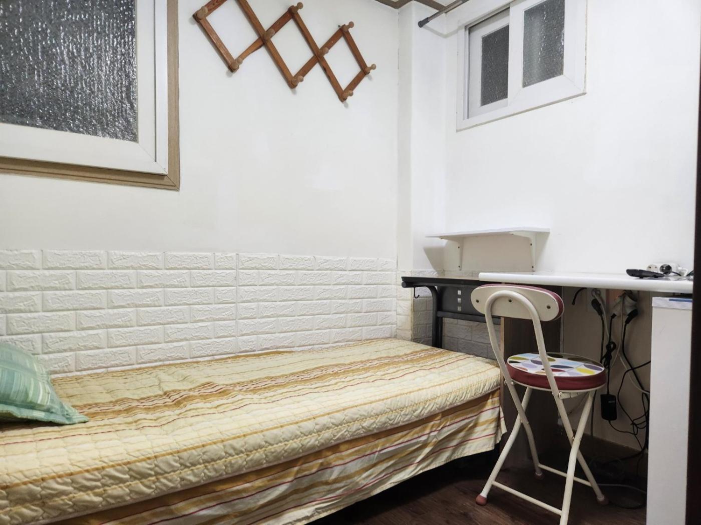 Shinchon Hongdae Private Hostel *