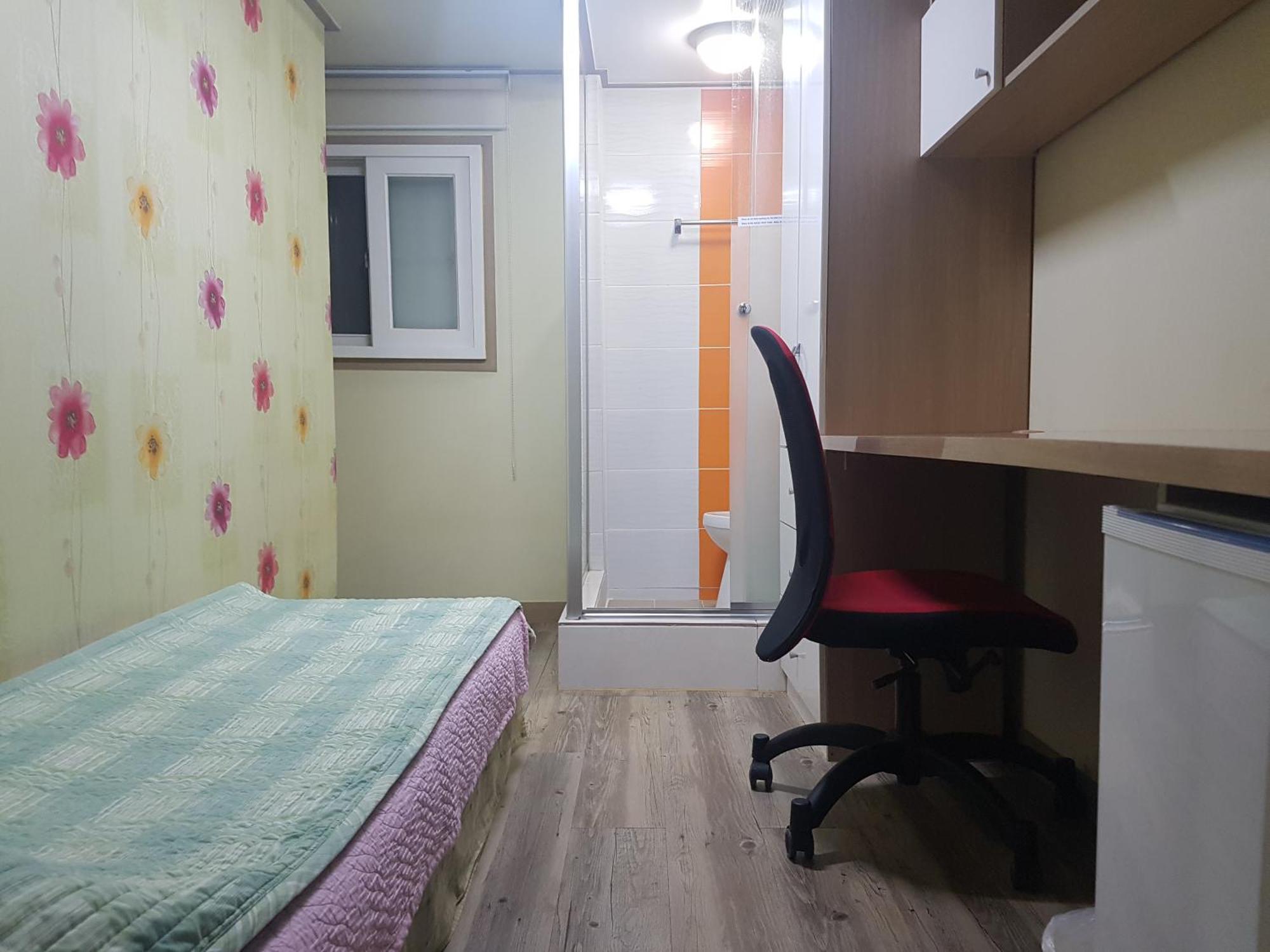 Shinchon Hongdae Private Seoul