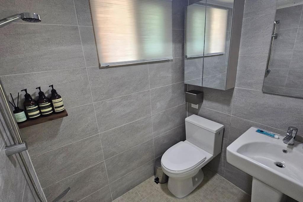 Apartment Open Near Station Seoul