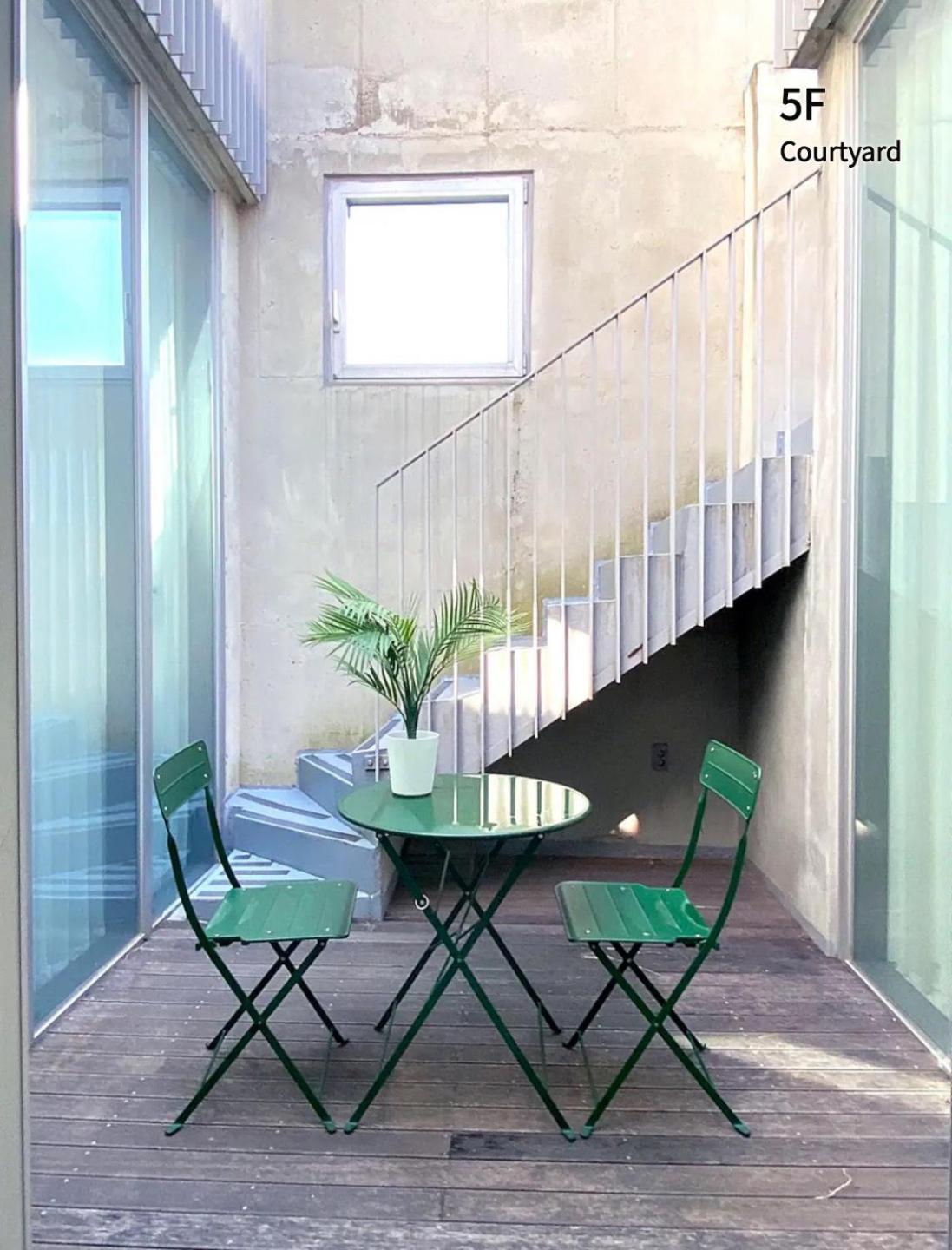 Private Duplex House With A Rooftop - Foreigner Only Holiday home